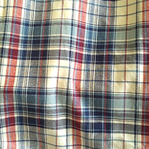 Nautica Men's Plaid Shorts. Size 36 - Picture 10 of 10